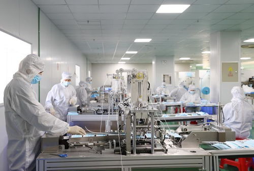 铅山县开足马力生产防疫物资助力抗疫